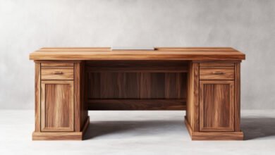 Credenza Desk vs. Traditional Desk: Which is Right for You?